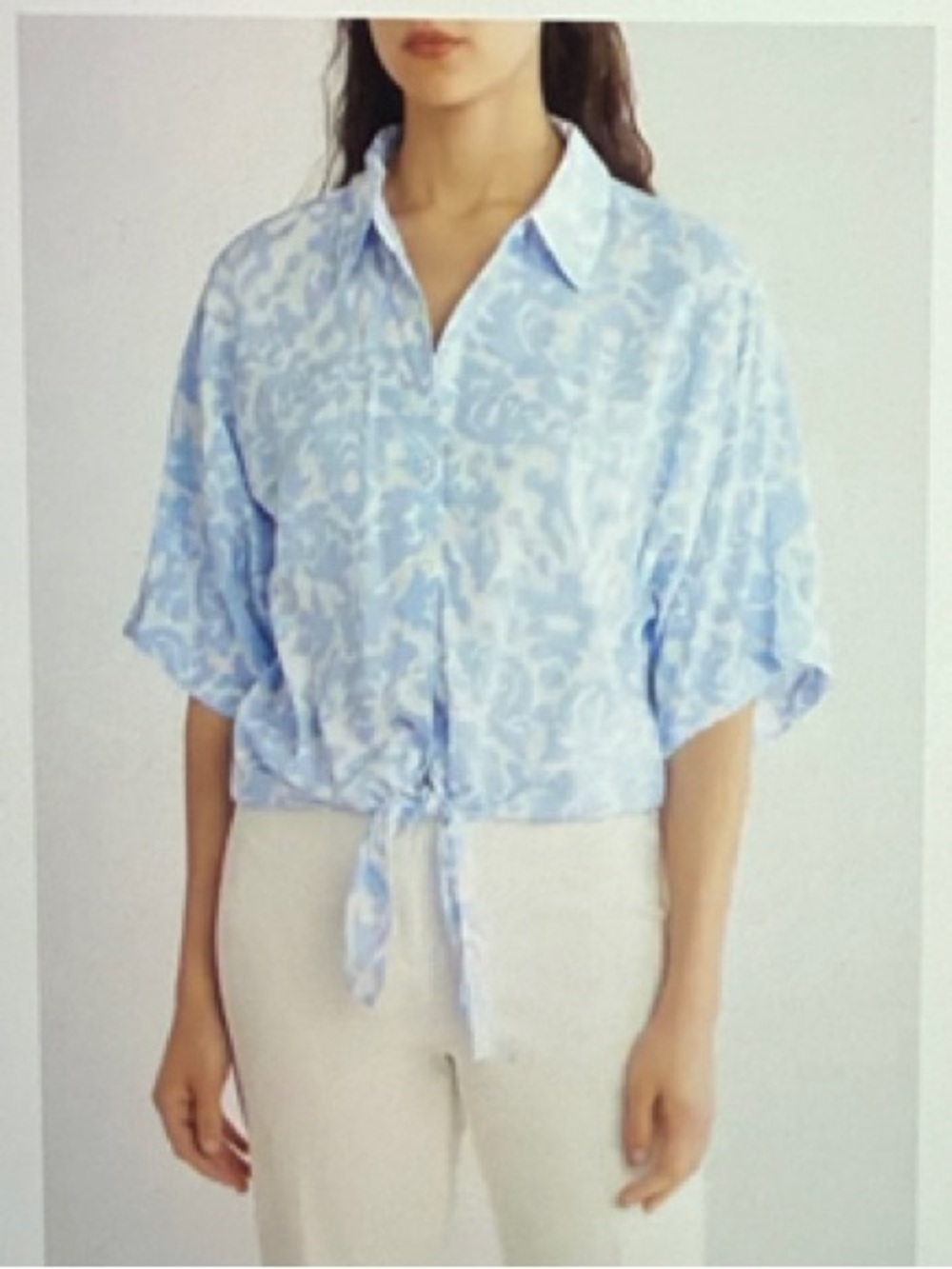 💙🆕 Ellen Tracy Light Blue Damask Tie-Front Dolman Shirt - Picture 1 of 1